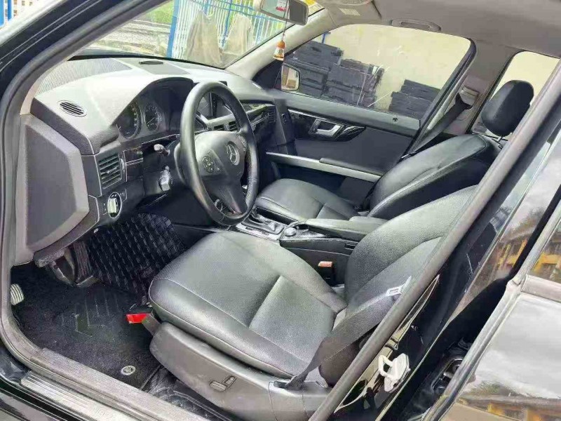 张家界12年奔驰GLK6