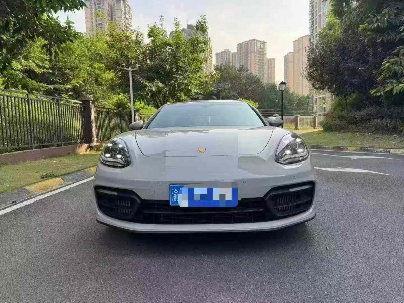 重庆24年保时捷帕拉梅拉1