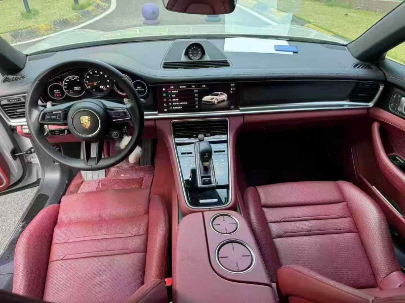 重庆24年保时捷帕拉梅拉4