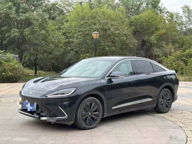 青岛25年极狐汽车阿尔法3