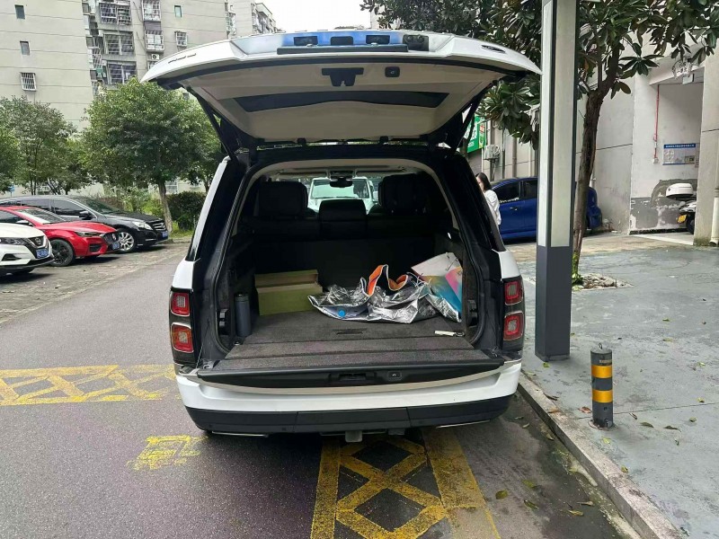 重庆19年路虎揽胜5