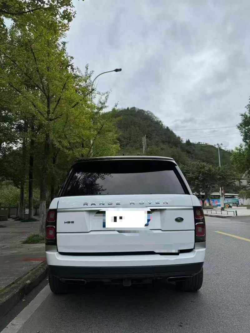 重庆19年路虎揽胜9