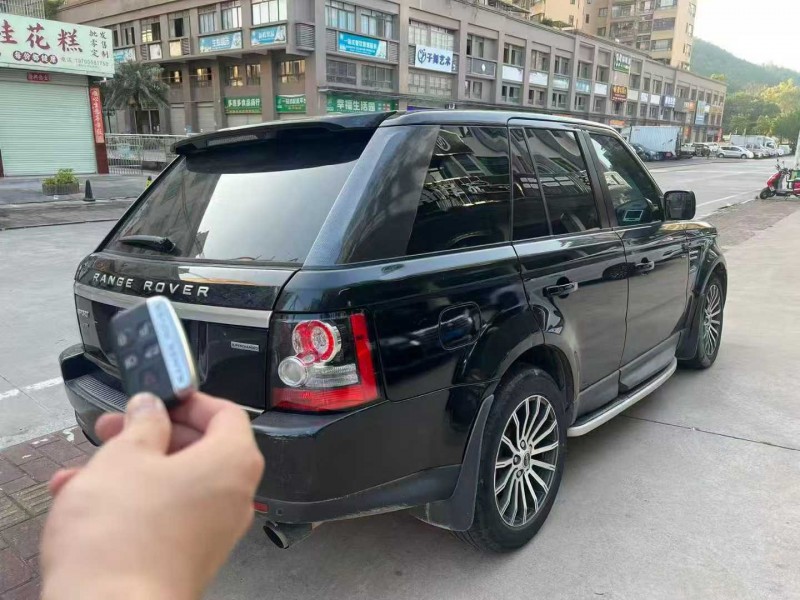 东莞12年路虎揽胜运动5