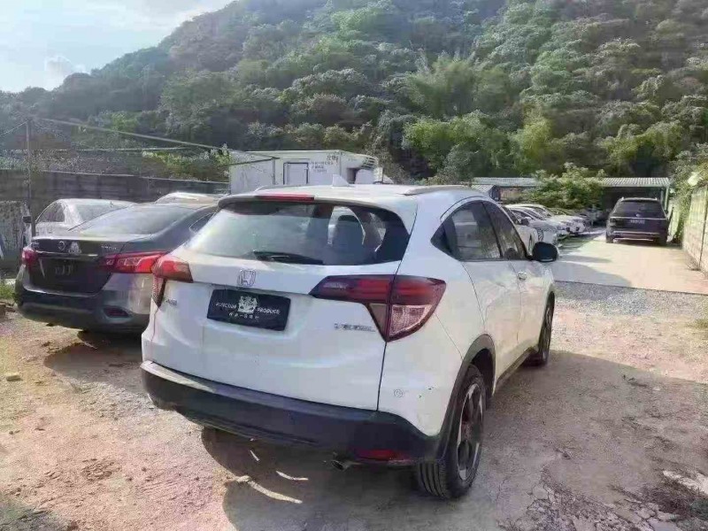 佛山15年本田缤智8