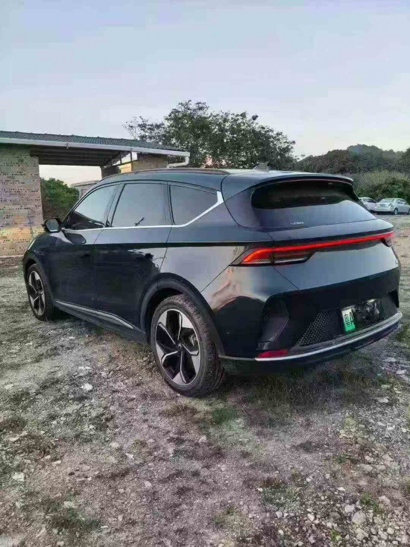 珠海23年极狐汽车阿尔法7