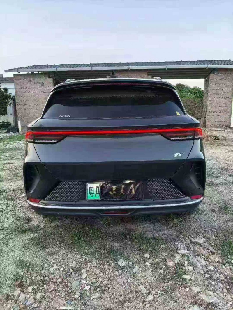 珠海23年极狐汽车阿尔法9