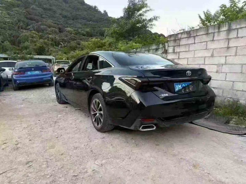 广州25年丰田亚洲龙7