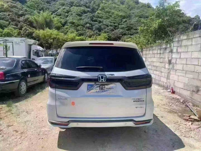 汕头24年本田艾力绅8