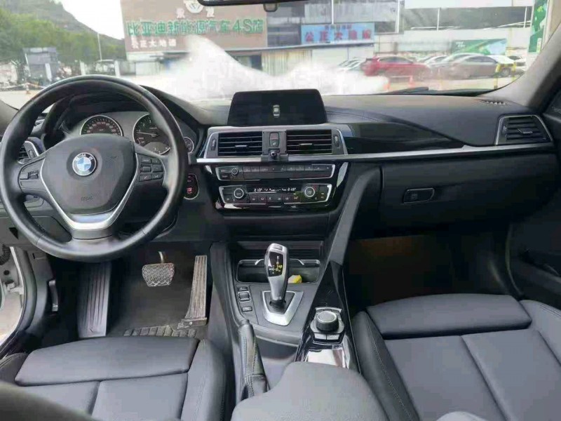 珠海18年宝马3系6