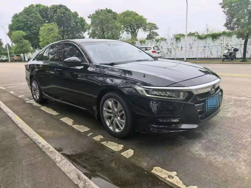 佛山19年本田雅阁2