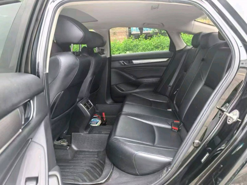 佛山19年本田雅阁3