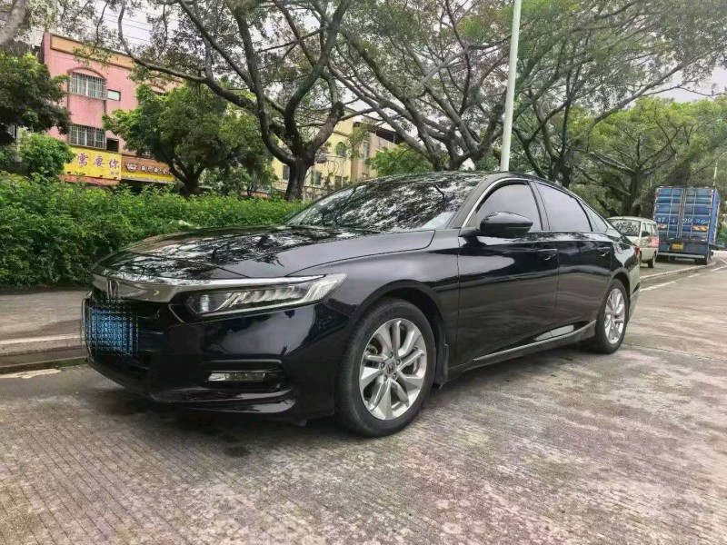 佛山19年本田雅阁5