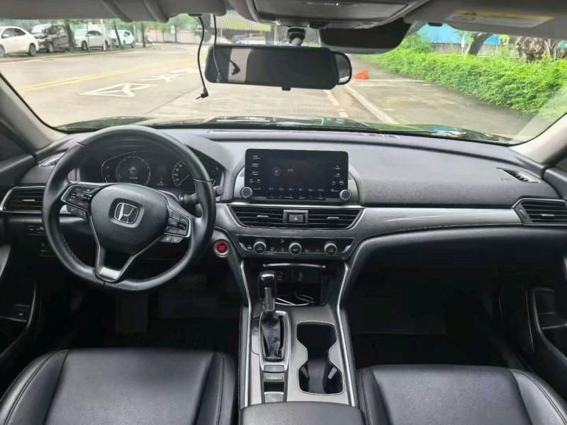 佛山19年本田雅阁6