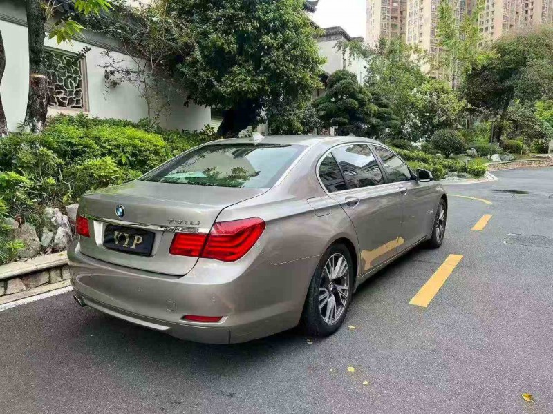 佛山20年宝马7系9