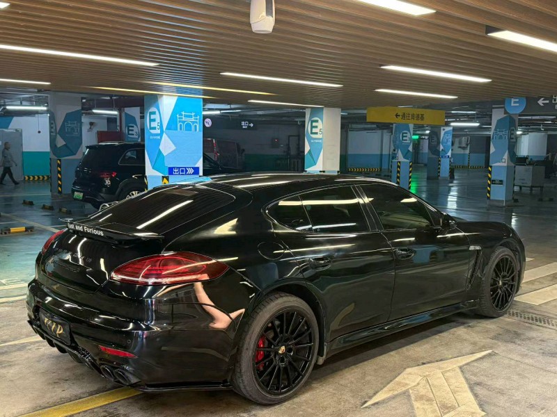 台州13年保时捷帕拉梅拉9