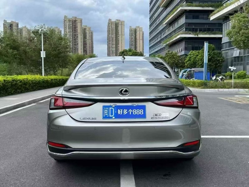 东莞24年雷克萨斯ES8