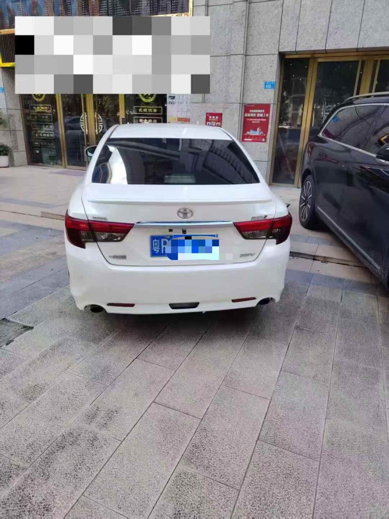 东莞14年丰田锐志9