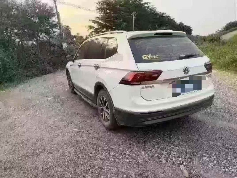 东莞18年大众途观7