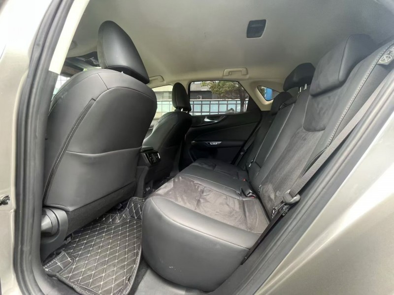 东莞23年雷克萨斯NX4