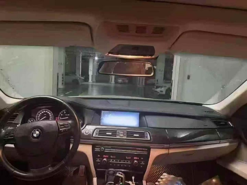 东莞09年宝马7系2