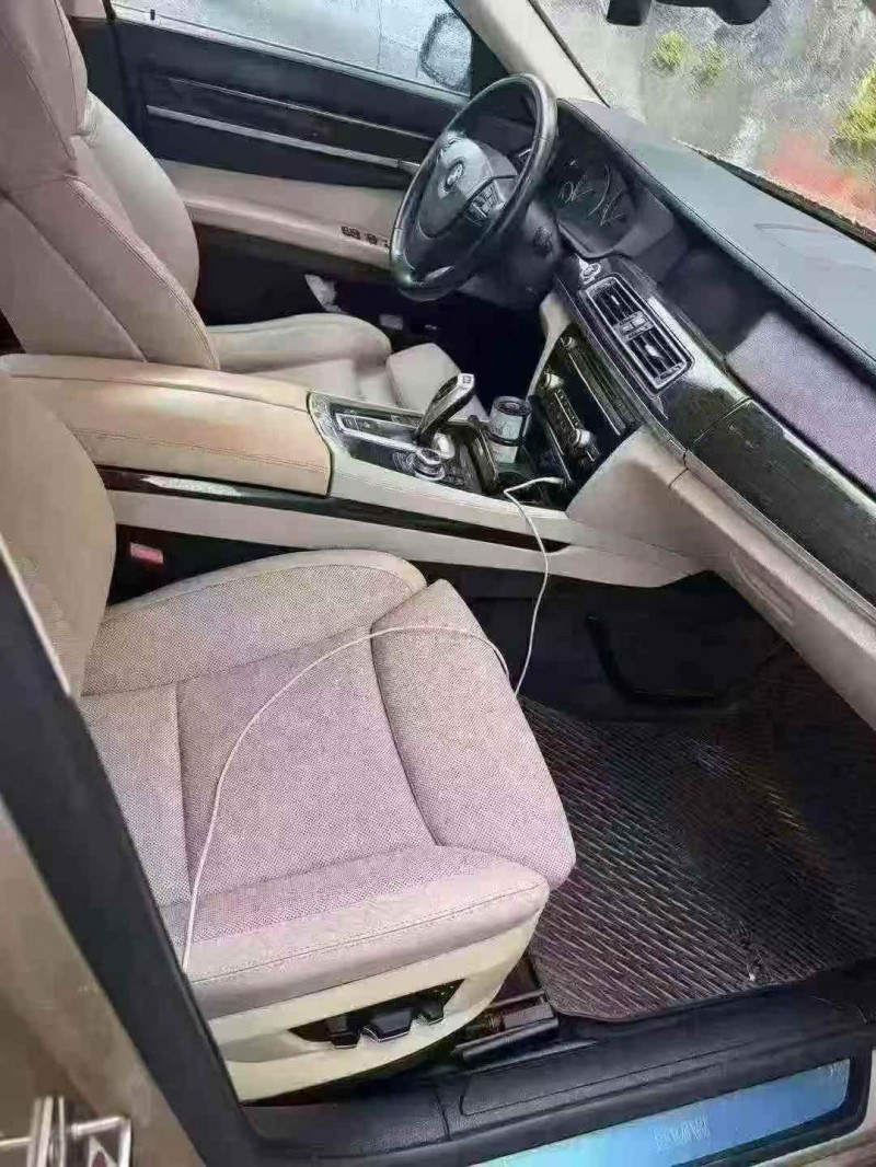 东莞09年宝马7系4