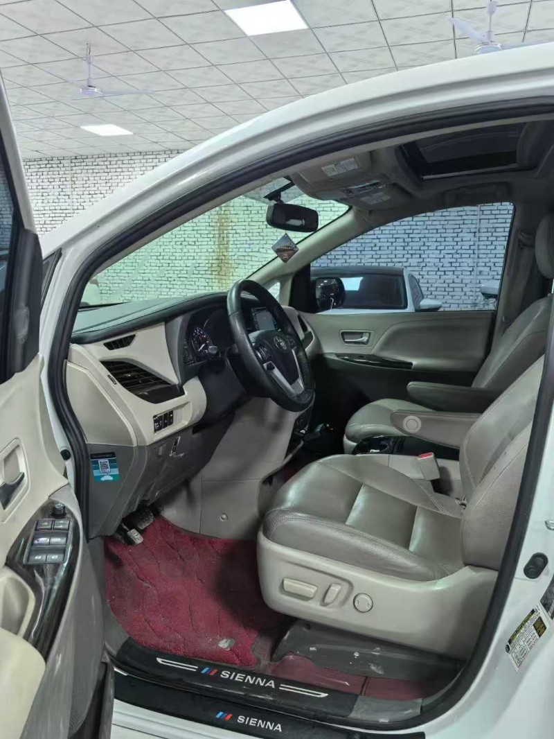 廊坊20年丰田塞纳5