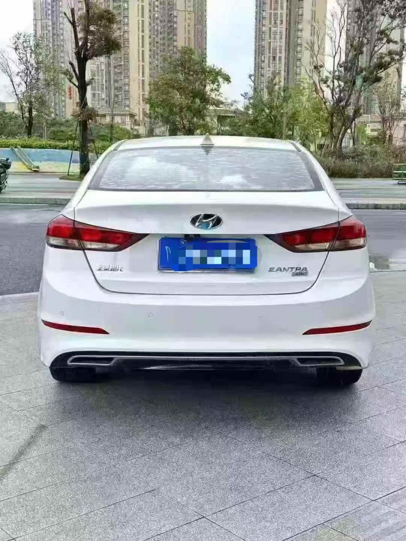 东莞17年现代领动9