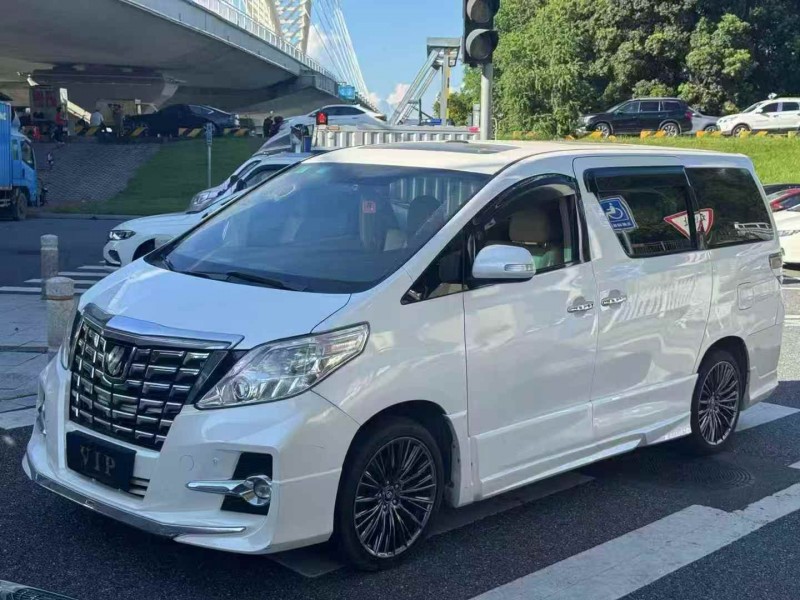 广州12年丰田埃尔法2