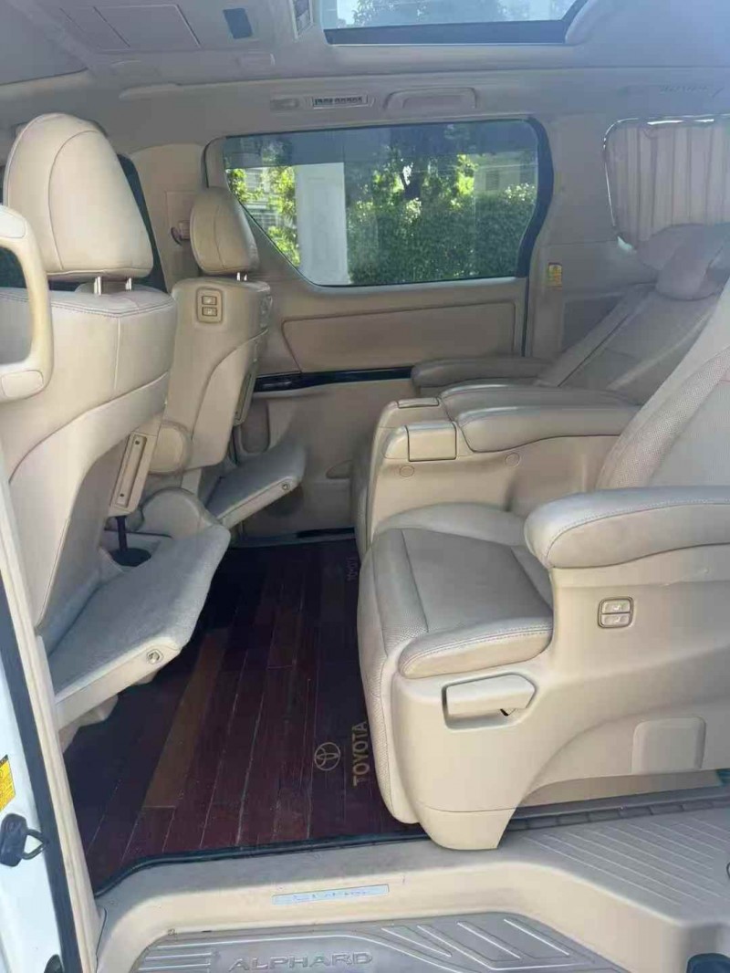 广州12年丰田埃尔法6