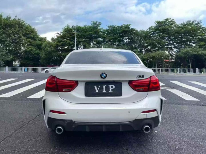 广州19年宝马1系9