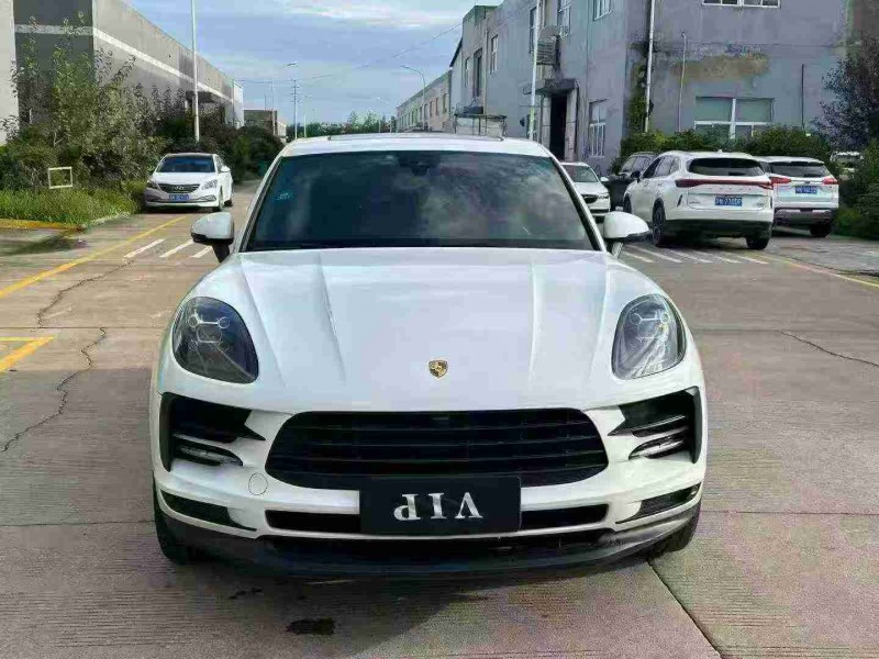 宿迁19年保时捷Macan1