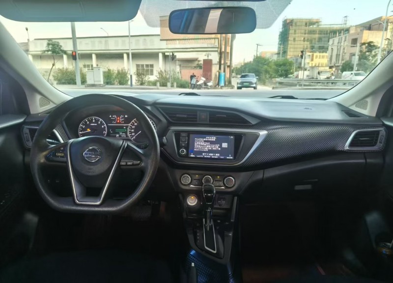 广州17年日产蓝鸟3