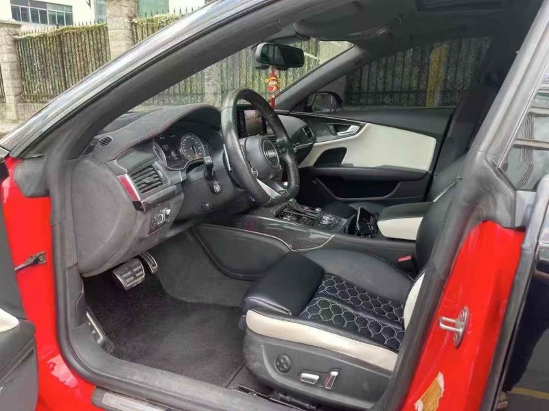 广州17年奥迪S74