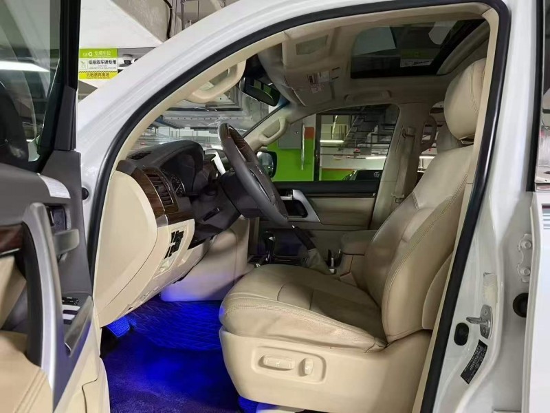 广州16年丰田兰德酷路泽4