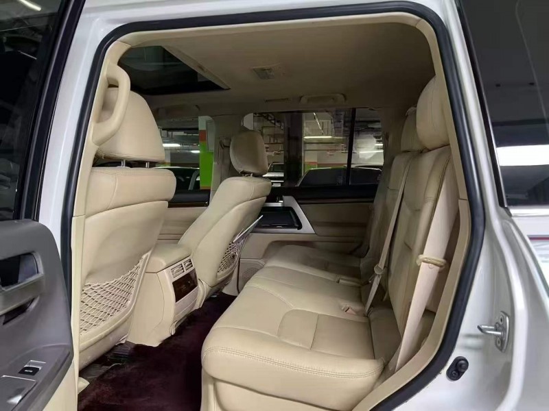 广州16年丰田兰德酷路泽5