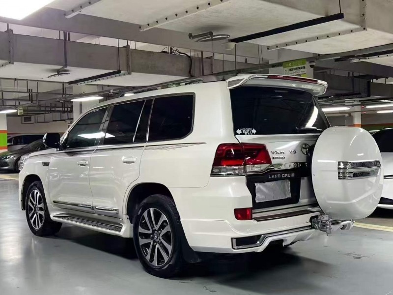 广州16年丰田兰德酷路泽7