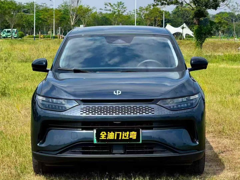 广州23年零跑汽车C111