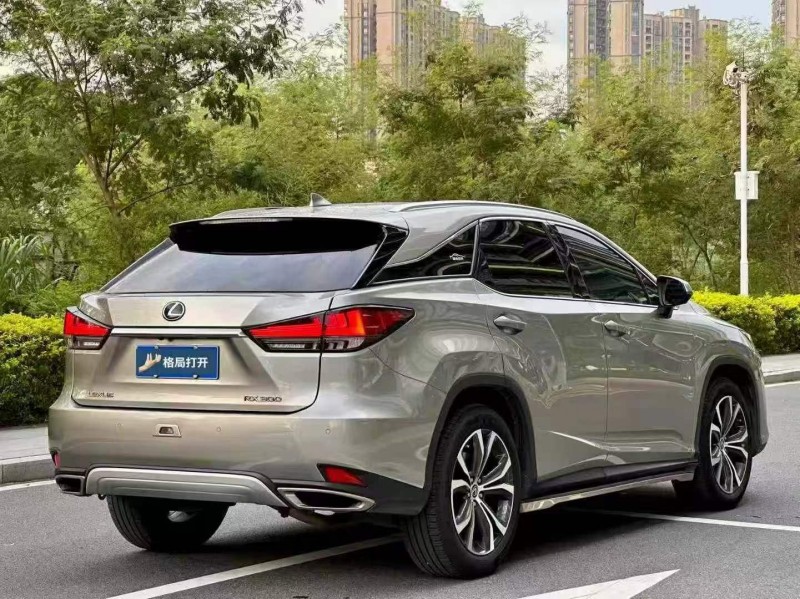 东莞20年雷克萨斯RX7