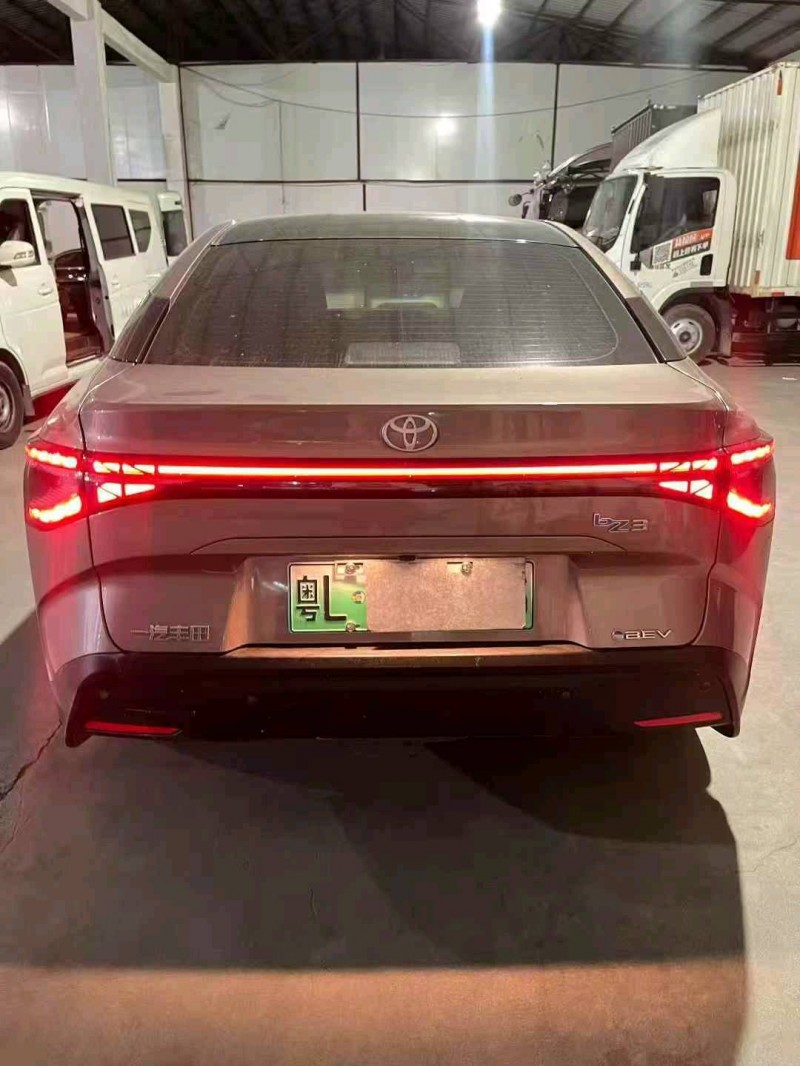 广州23年丰田BZ3Pro9