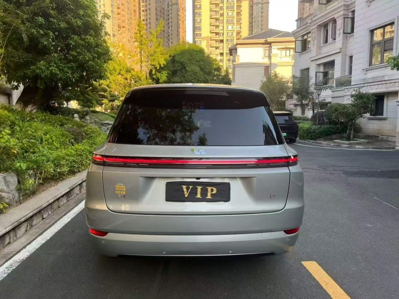 广州24年理想L99