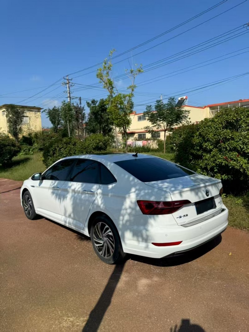 枣庄21年大众速腾7