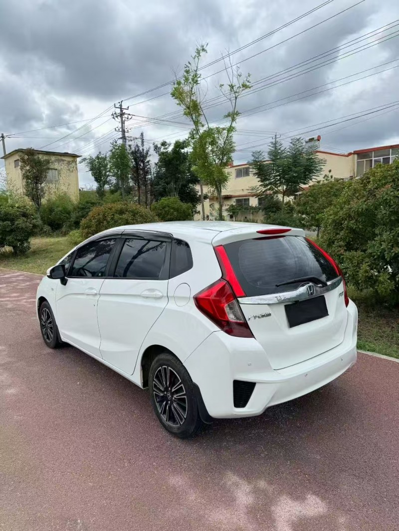 枣庄15年本田飞度7