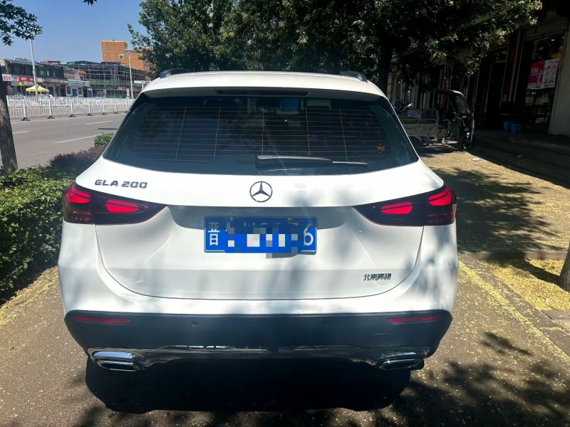 太原24年奔驰GLA7