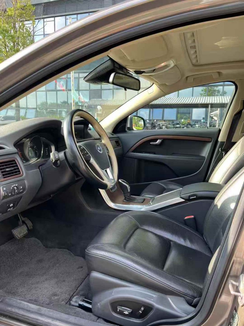东莞14年沃尔沃S80L5