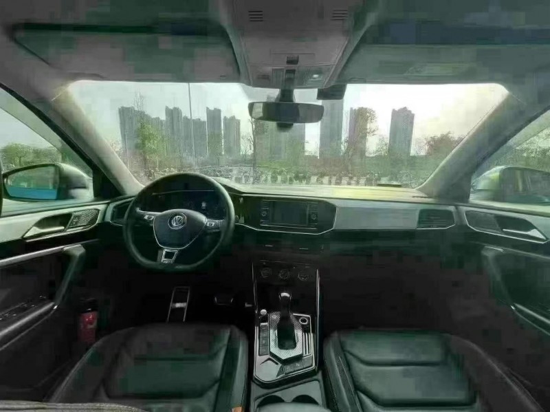 东莞19年大众探岳6