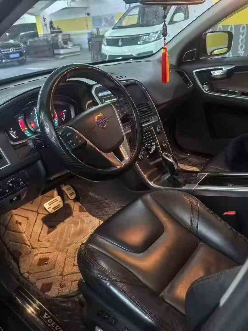 鄂州14年沃尔沃XC605