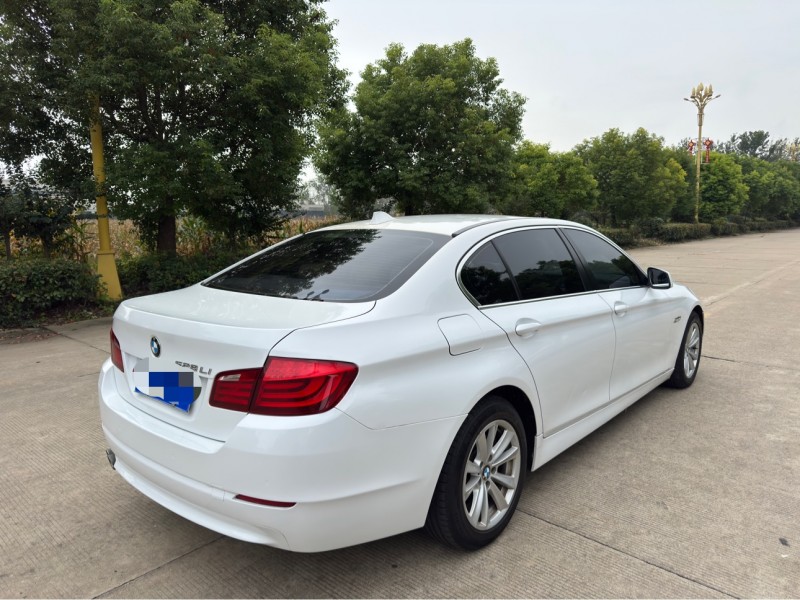 盐城11年宝马5系4