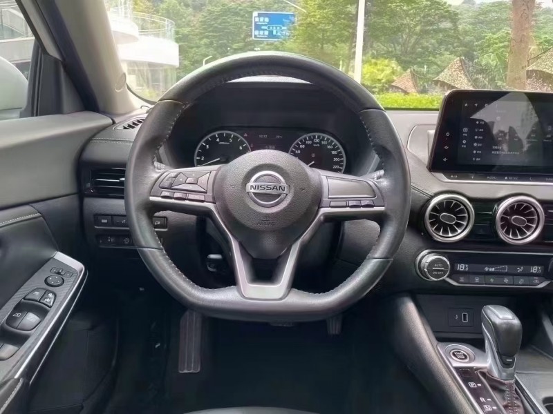 深圳22年日产轩逸7