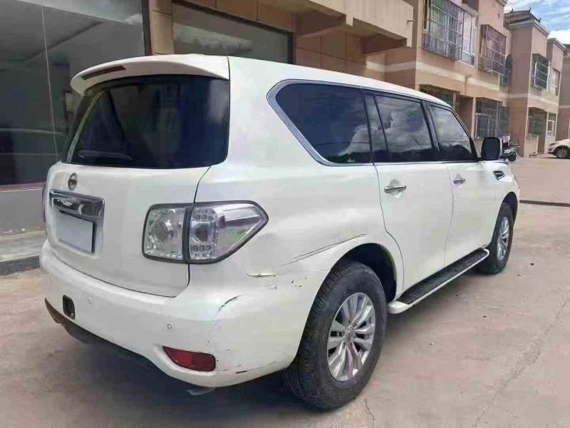 咸阳18年日产途乐7