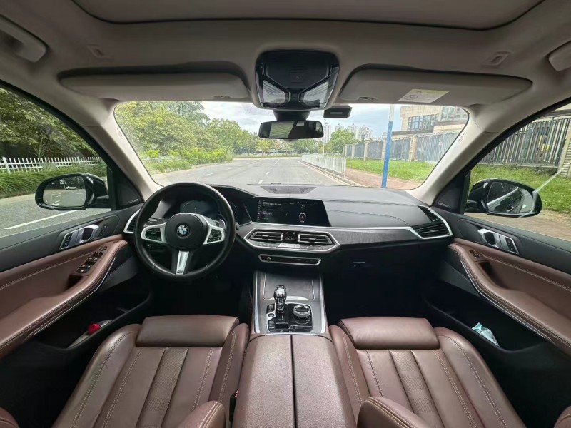 广州21年宝马X57